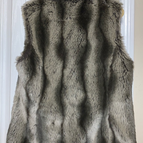 Fur vest faux - Picture 2 of 3
